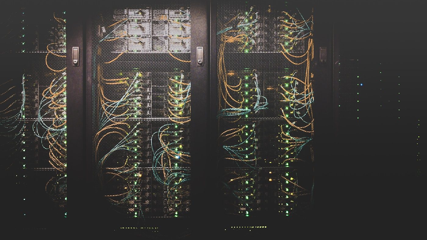 Structured cabling in a data hall